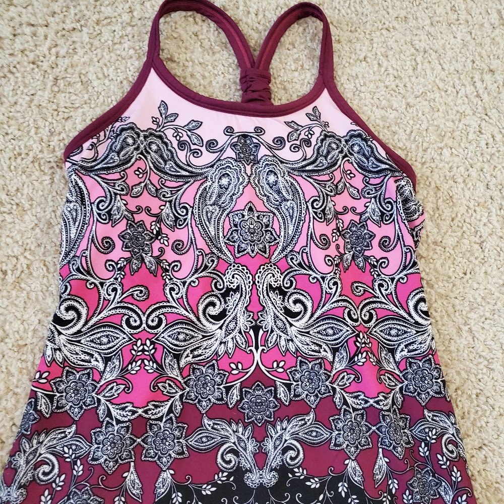 Athleta pink paisley pavitra tank, size small, EUC